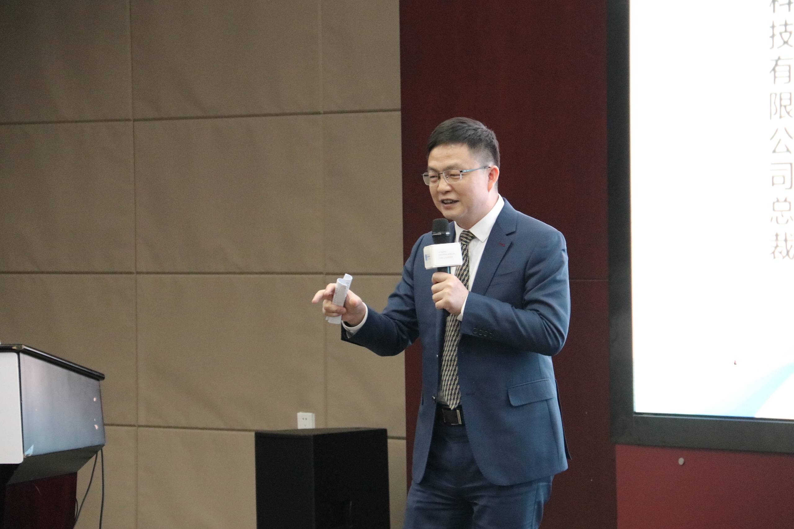 psl·巴黎九大高级工商管理博士项目博士文库新书发布会2017级校友李章溢致辞